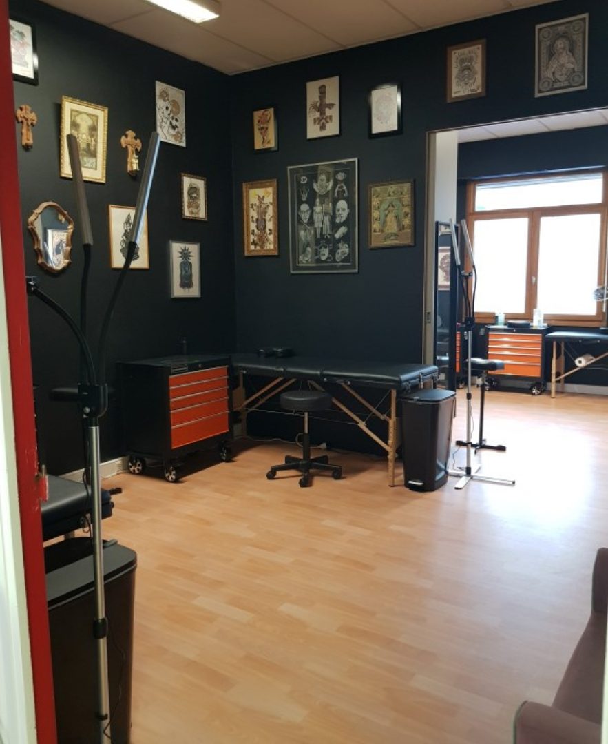 Nero Tattoo Shop Tatouage Cesson Sevigne Slide 2