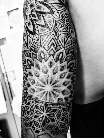 Nero Tattoo Shop Tatouage Cesson Sevigne Nero 5 01 Nero Tattoo Shop Tatouage Cesson Sevigne Nero 5 01