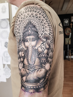 Nero Tattoo Shop Tatouage Cesson Sevigne Nero 7 4 Nero Tattoo Shop Tatouage Cesson Sevigne Nero 7 4